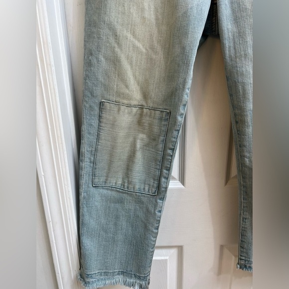 Anthropologie Pilcro Hyphen Distressed Frayed Hem Boyfriend Jeans - Picture 11 of 11